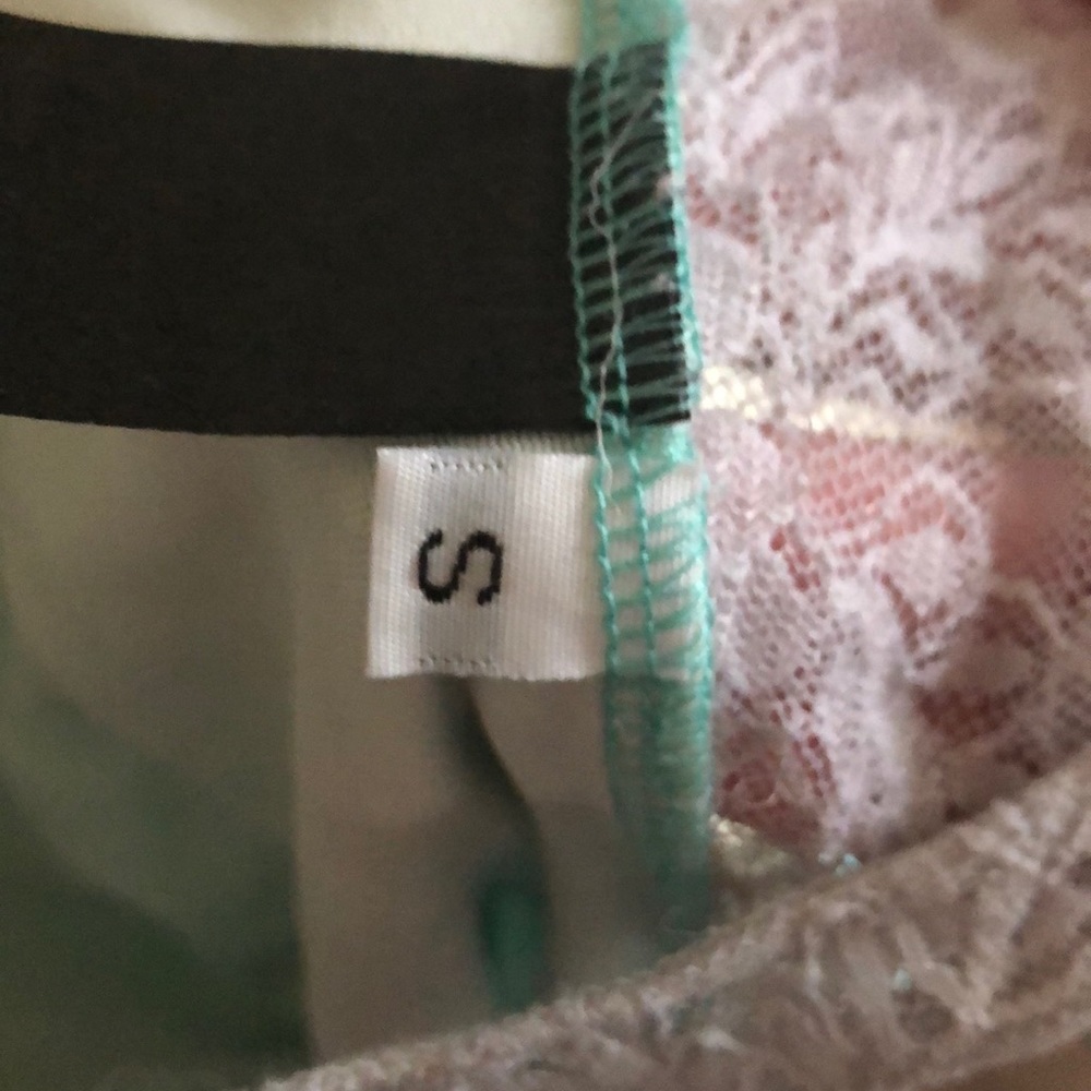 Class In Leotard - Picture 5 of 6